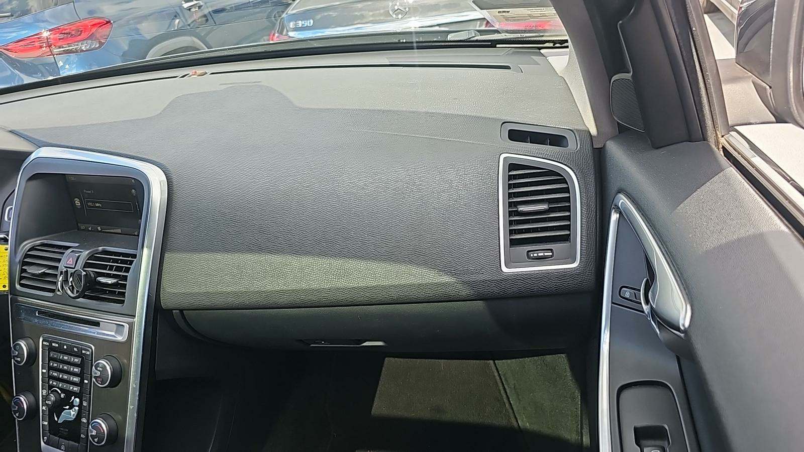 2015 Volvo XC60 T5 Drive-E Premier Plus FWD