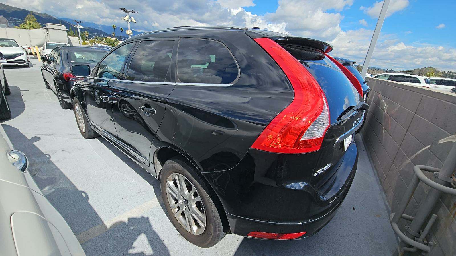 2015 Volvo XC60 T5 Drive-E Premier Plus FWD