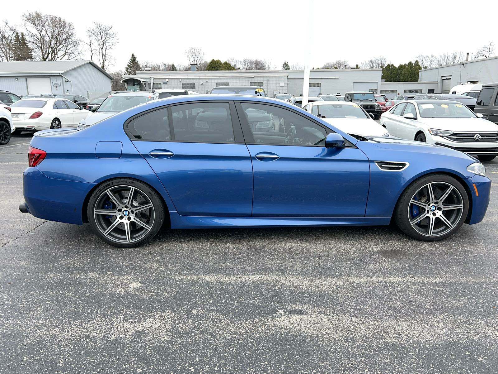 2016 BMW M5 Base RWD