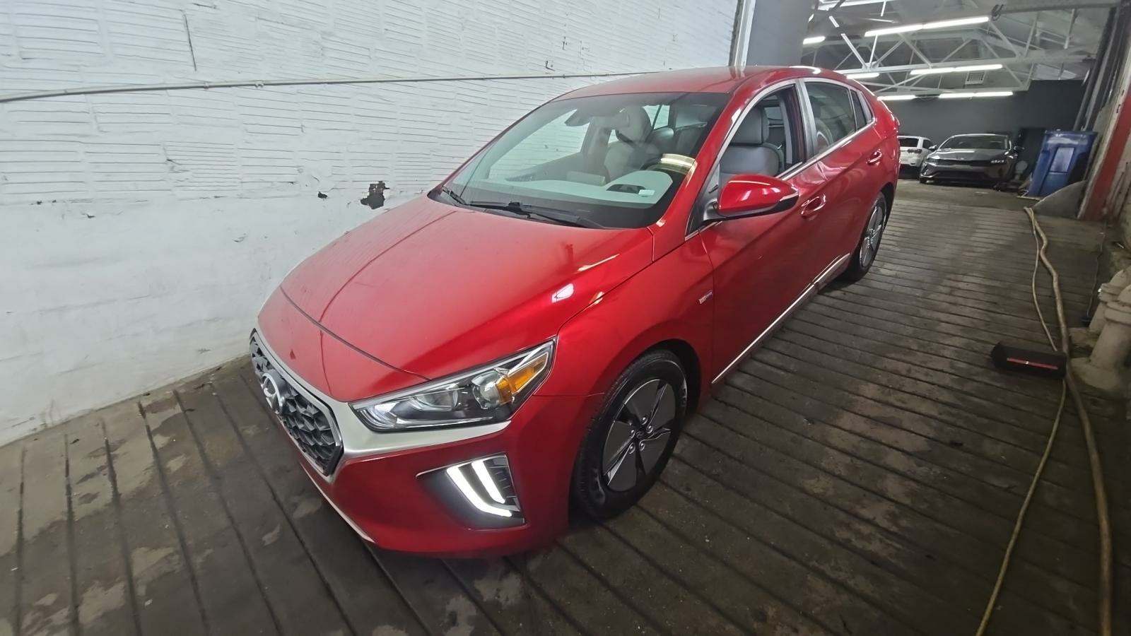 2020 Hyundai Ioniq Hybrid SE FWD