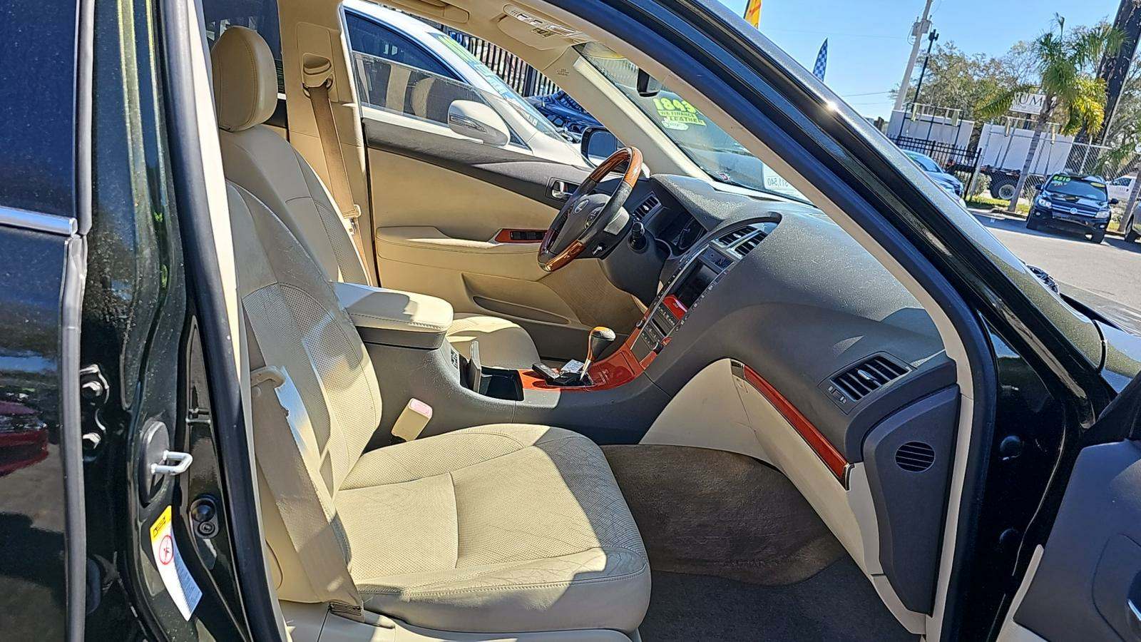 2010 Lexus ES 4D SEDAN FWD