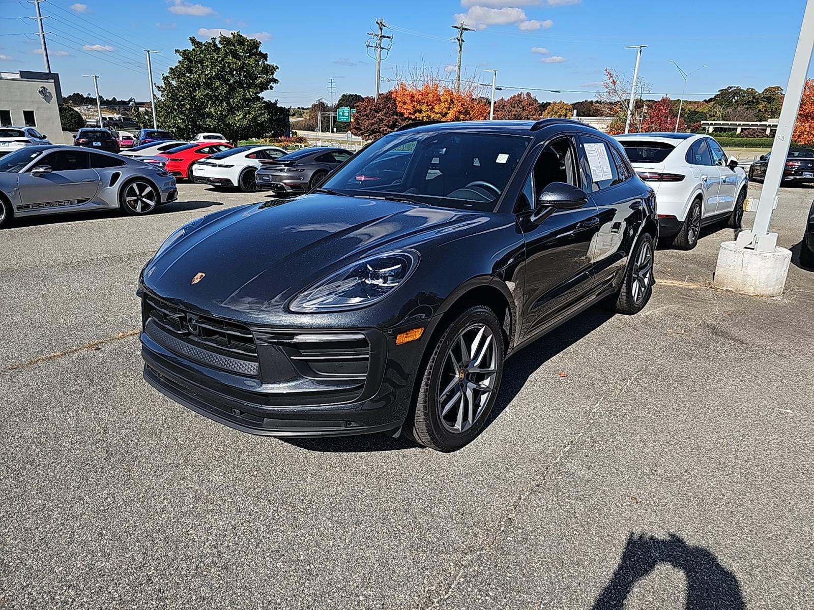 2025 Porsche Macan Base AWD