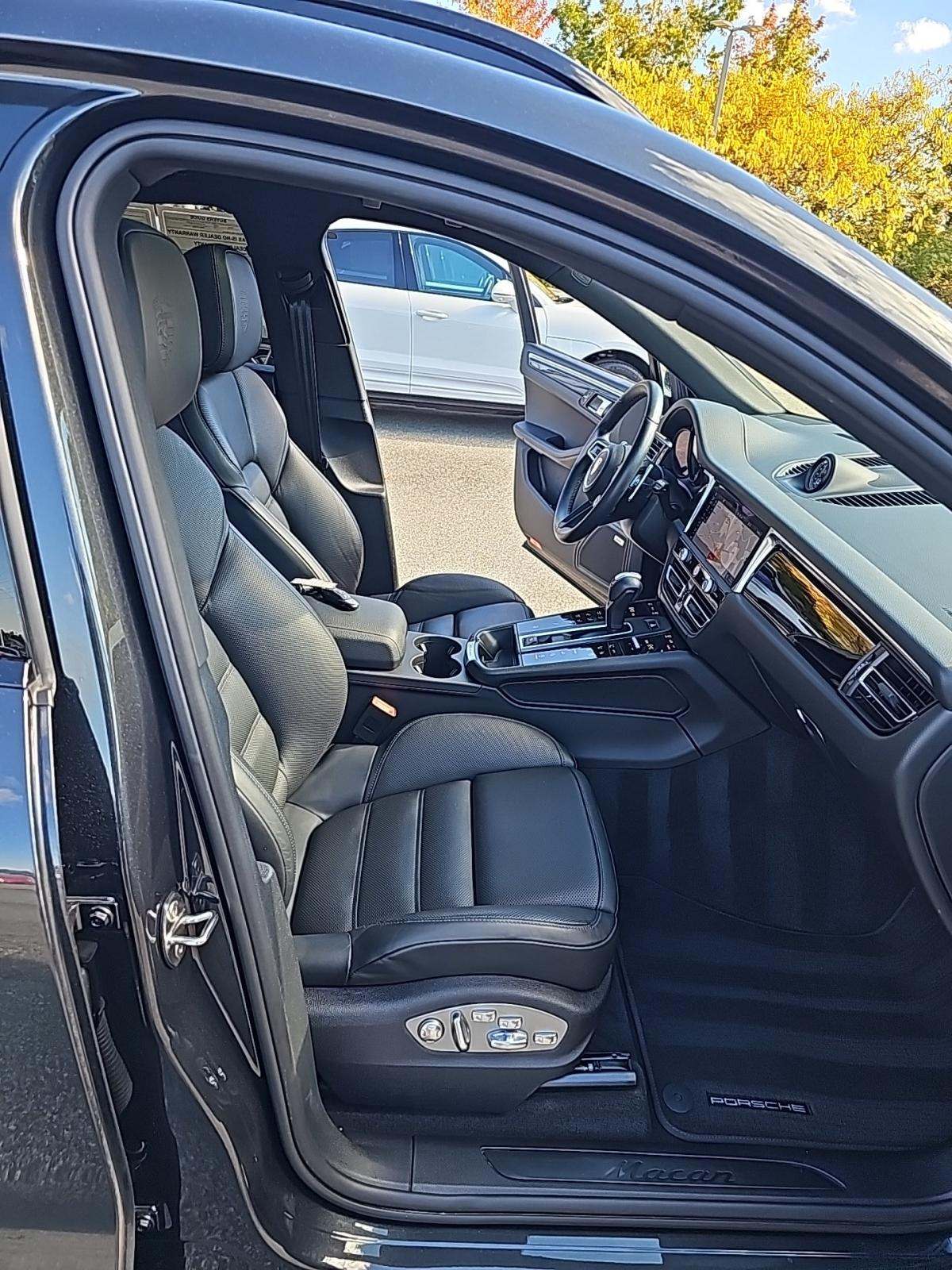 2025 Porsche Macan Base AWD