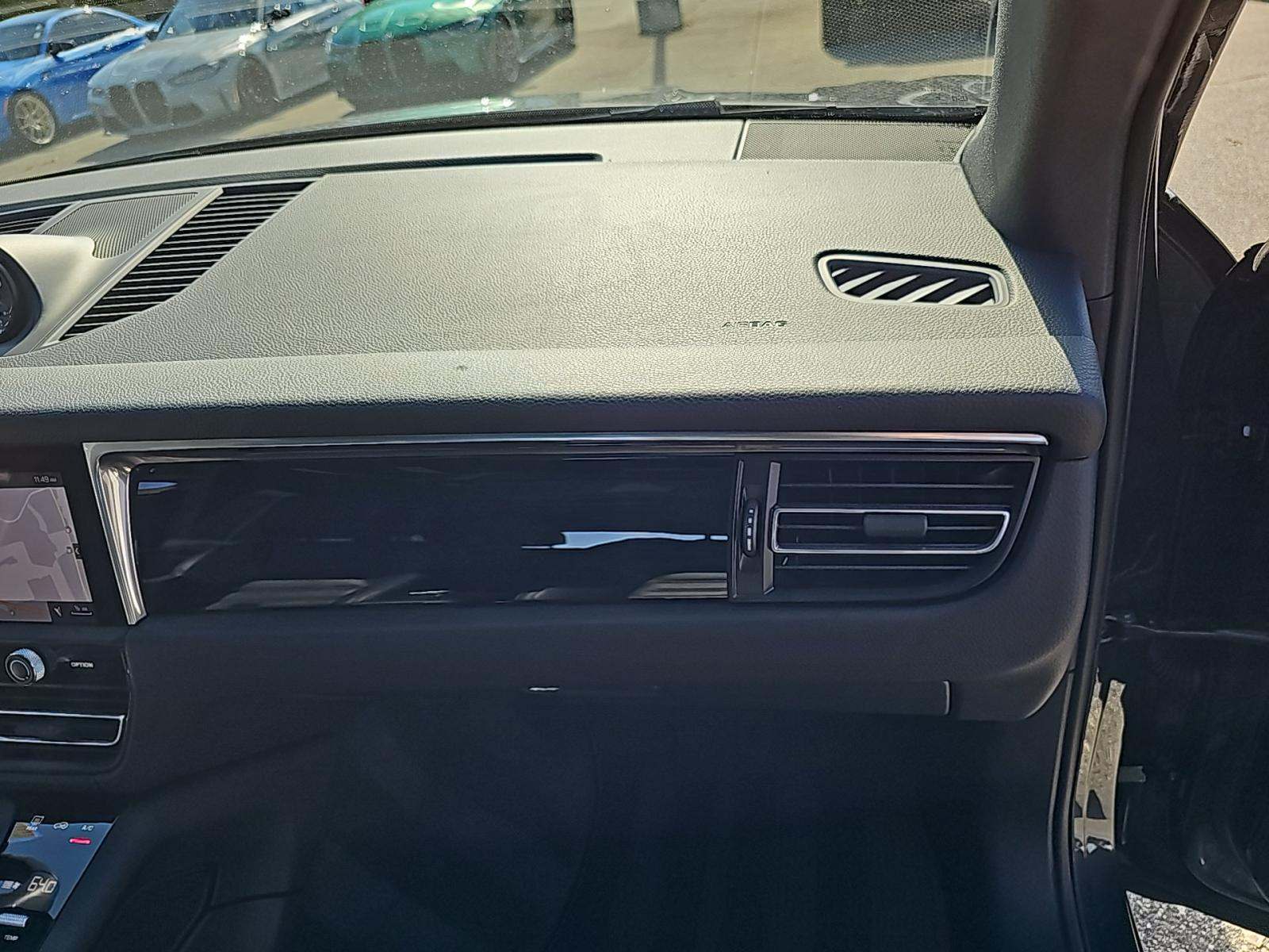 2025 Porsche Macan Base AWD