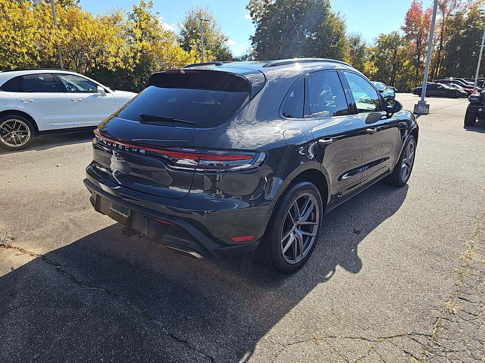 2025 Porsche Macan Base AWD