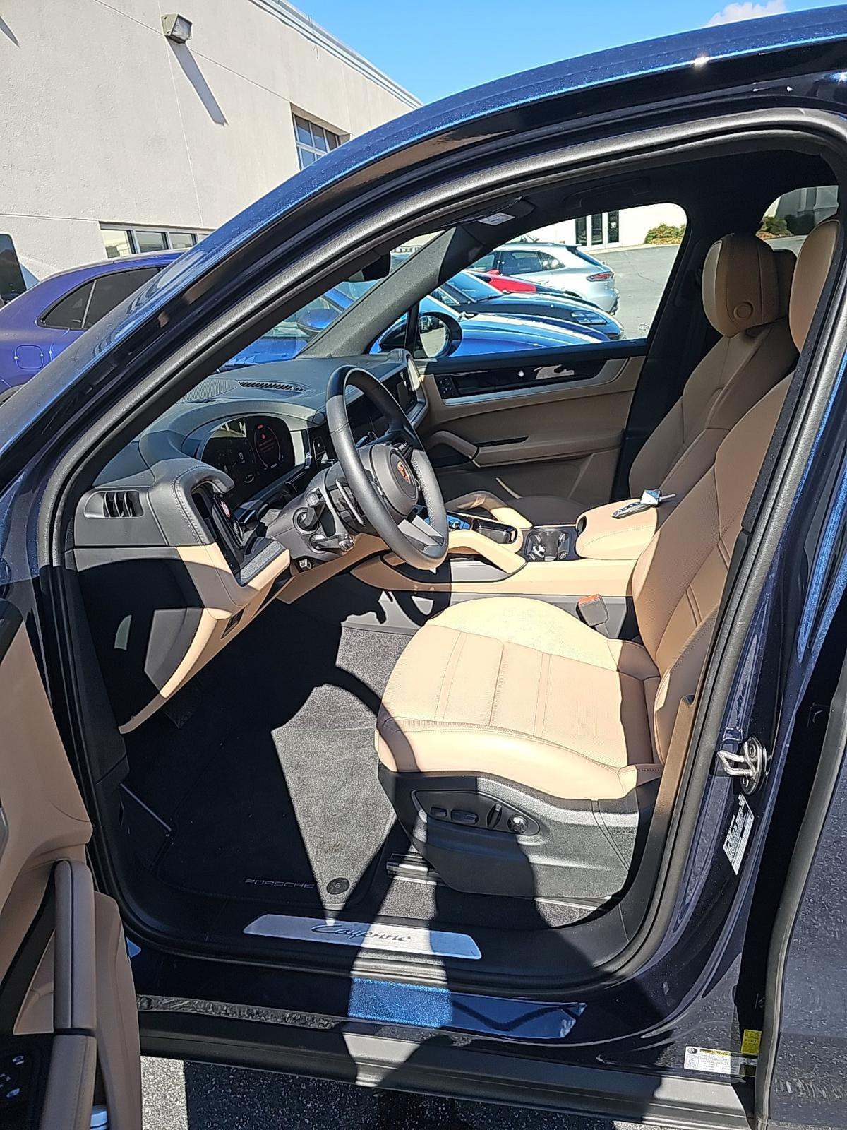 2025 Porsche Cayenne Base AWD