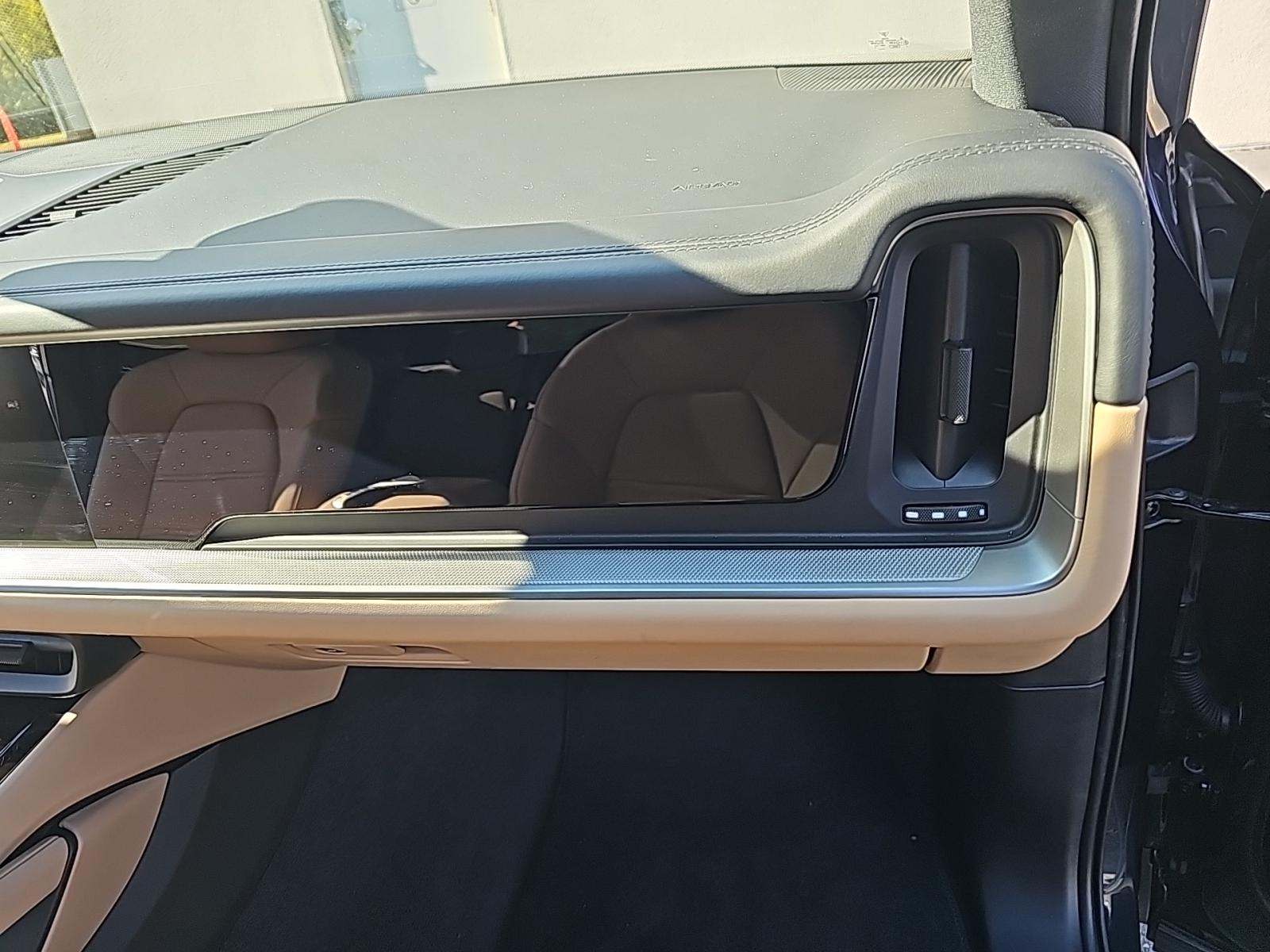 2025 Porsche Cayenne Base AWD