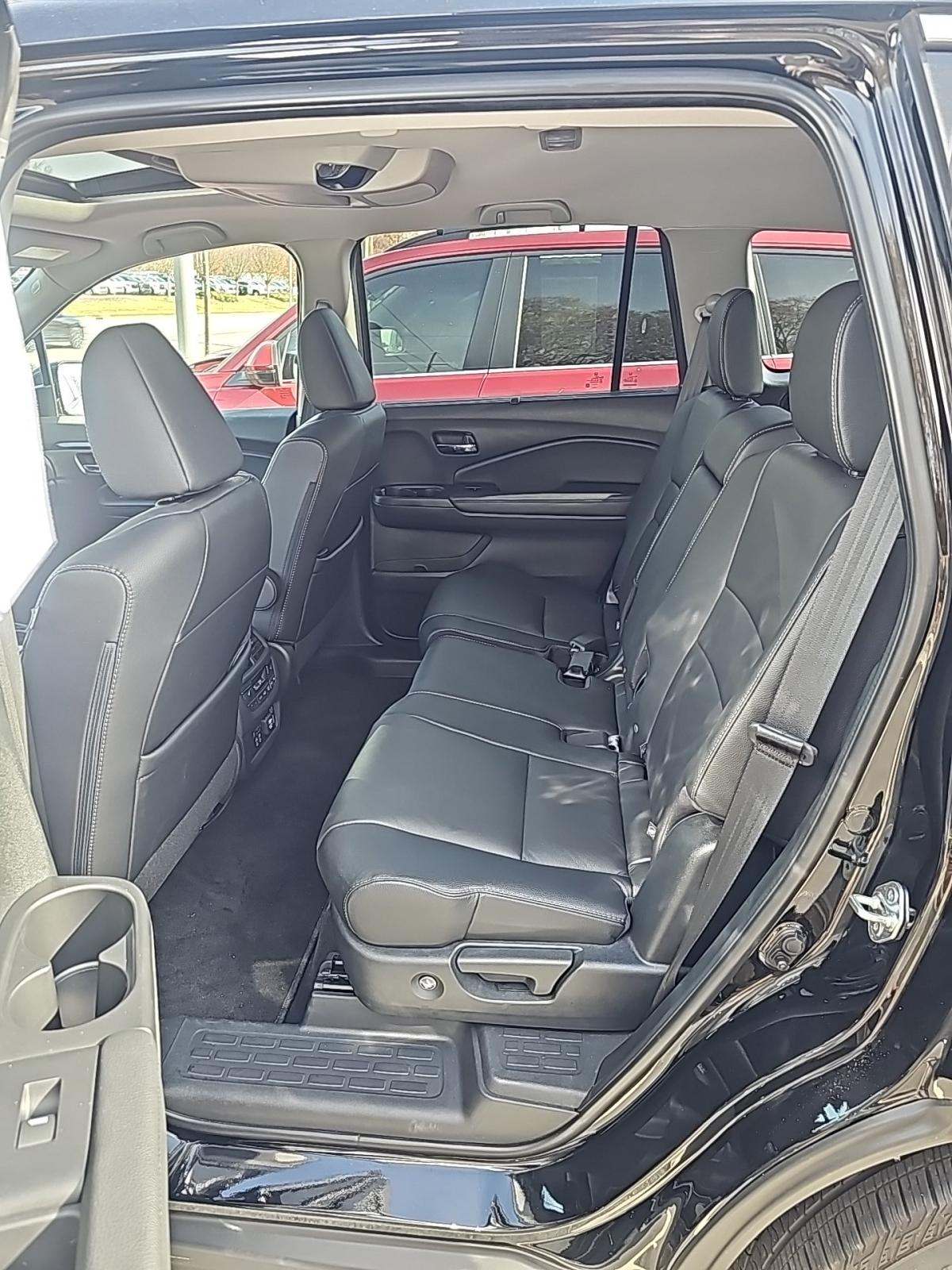 2022 Honda Pilot Touring FWD