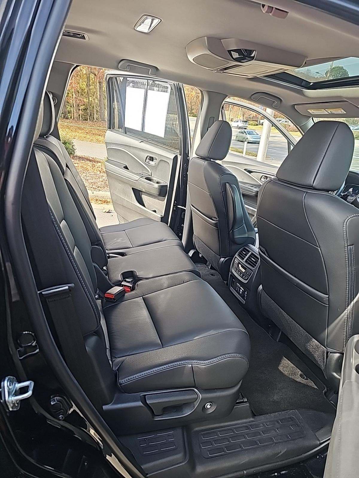 2022 Honda Pilot Touring FWD