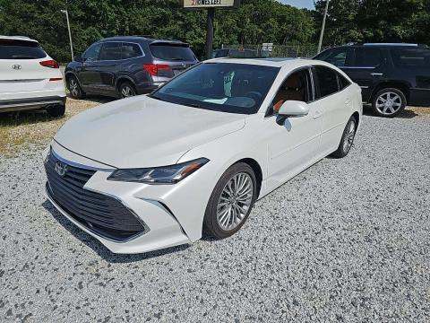2022 Toyota Avalon Hybrid Limited FWD