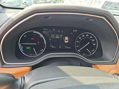 2022 Toyota Avalon Hybrid Limited FWD