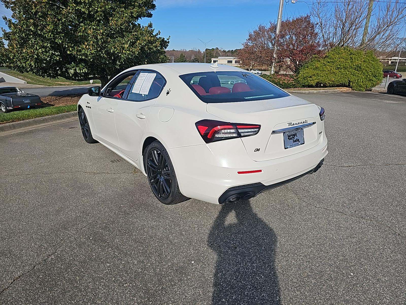 2022 Maserati Ghibli Modena Q4 AWD