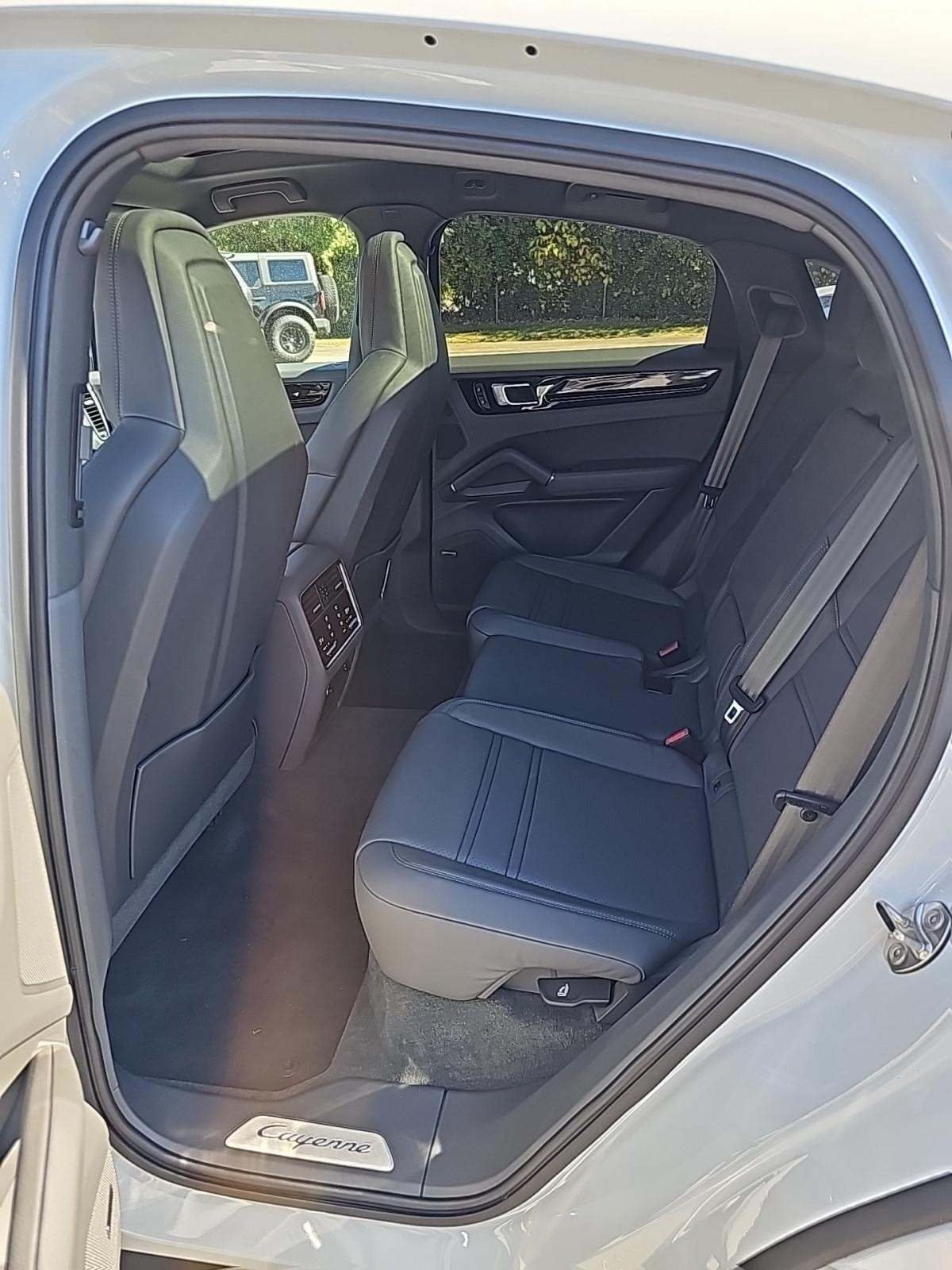 2023 Porsche Cayenne Base AWD