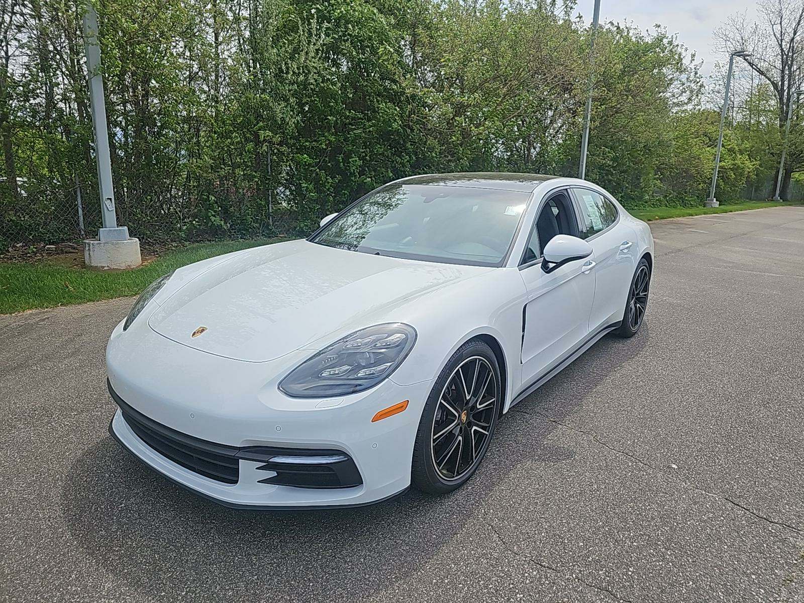 2018 Porsche Panamera Base RWD