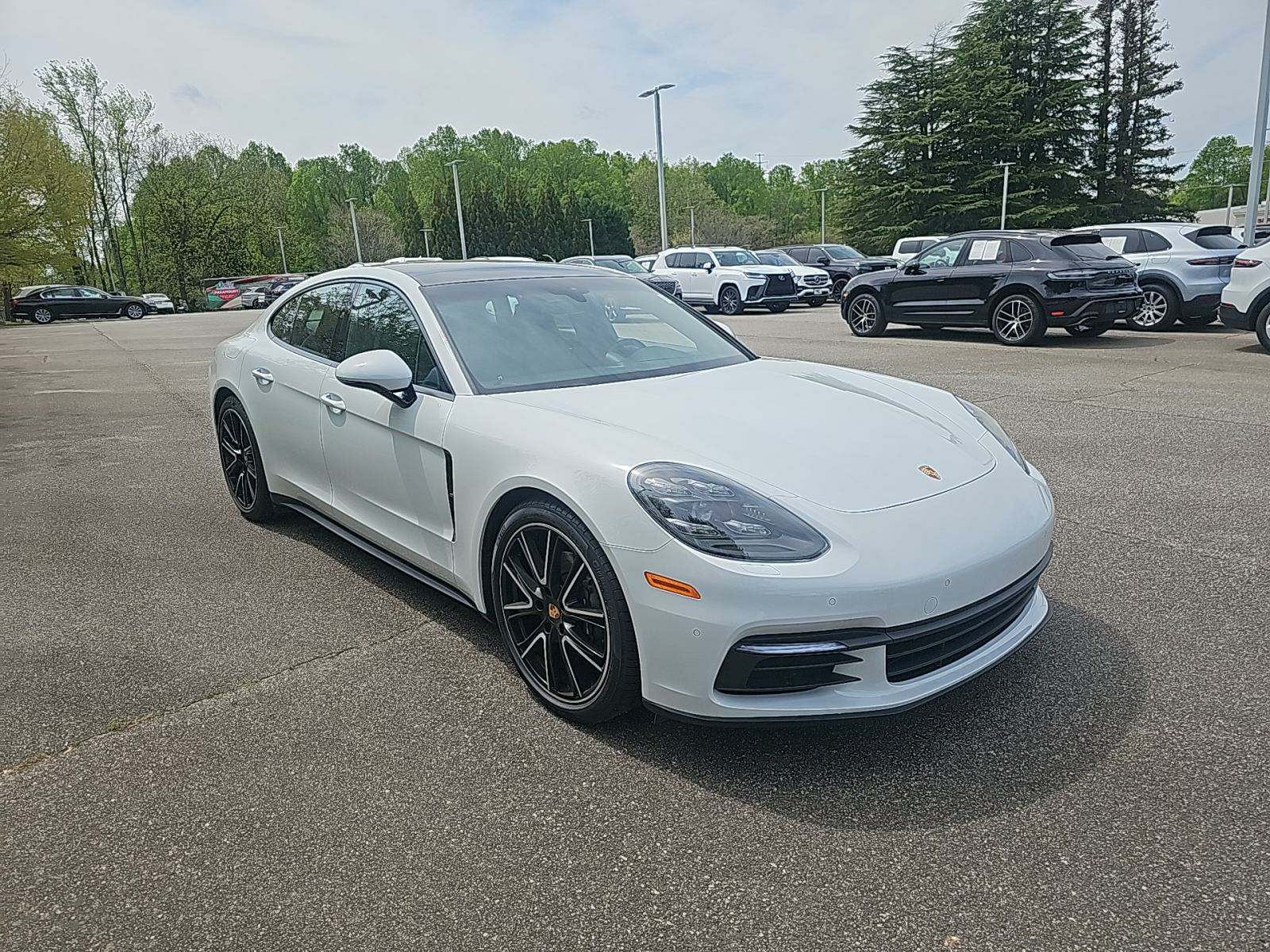 2018 Porsche Panamera Base RWD