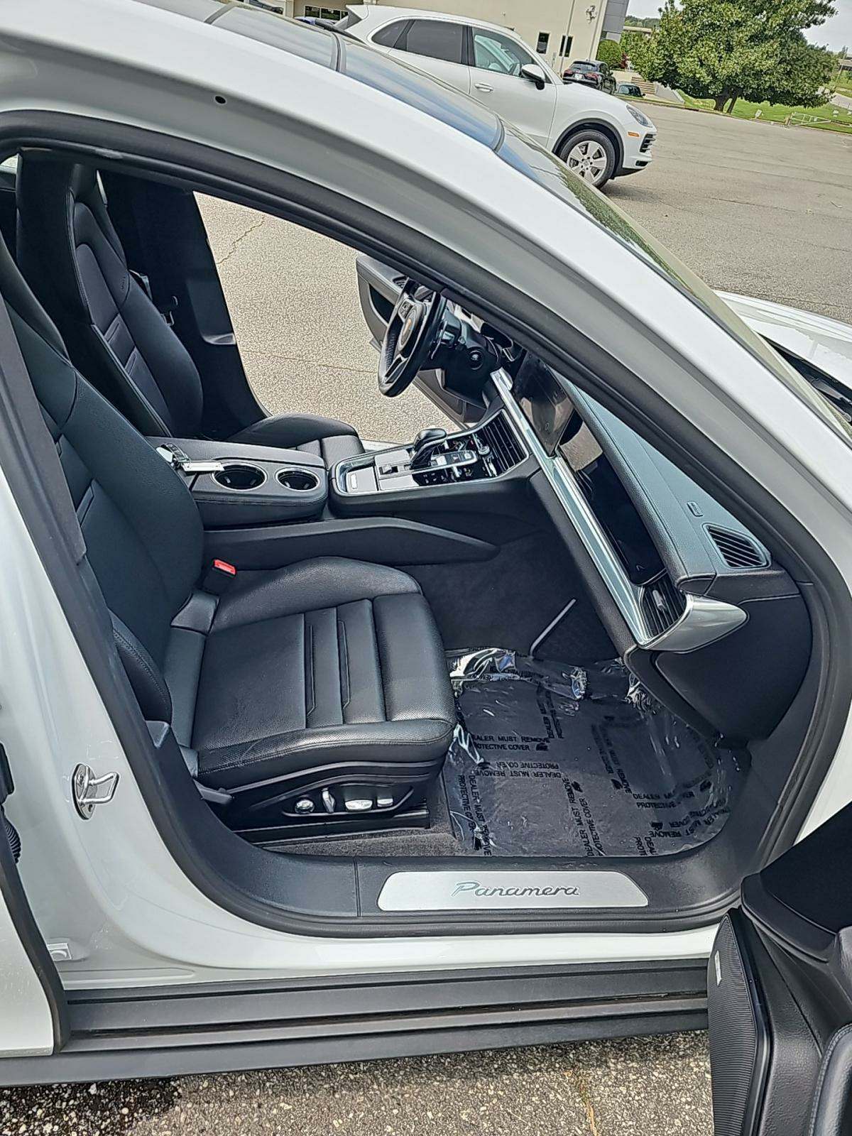 2018 Porsche Panamera Base RWD