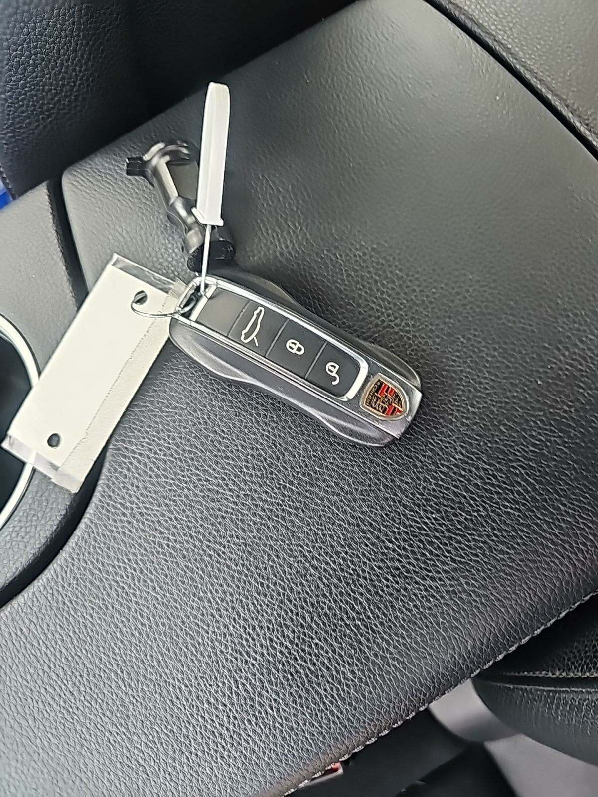 2018 Porsche Panamera Base RWD