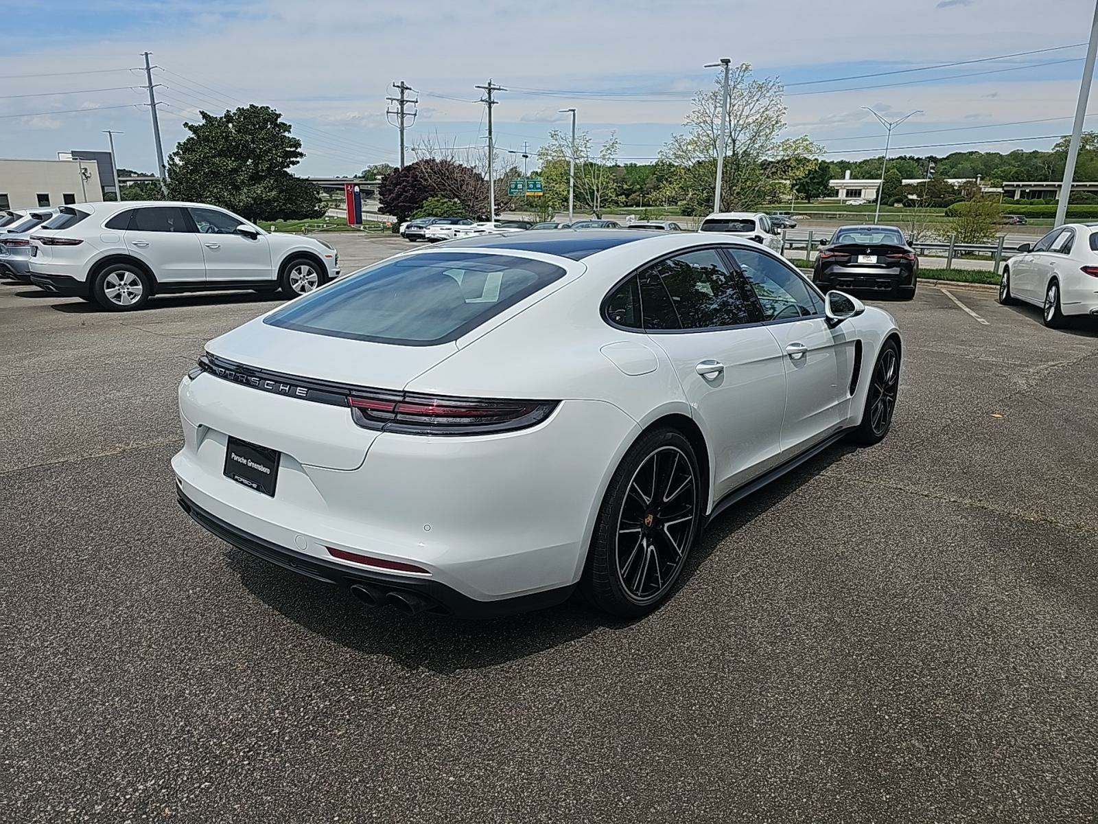 2018 Porsche Panamera Base RWD