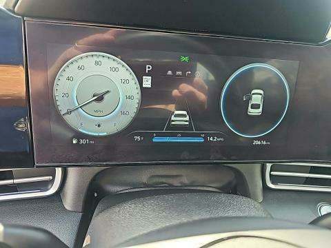 2024 Hyundai Elantra Limited FWD