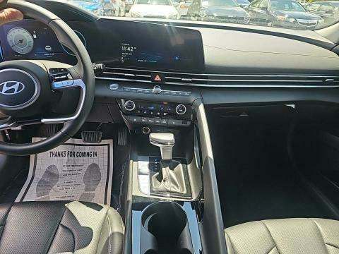 2024 Hyundai Elantra Limited FWD