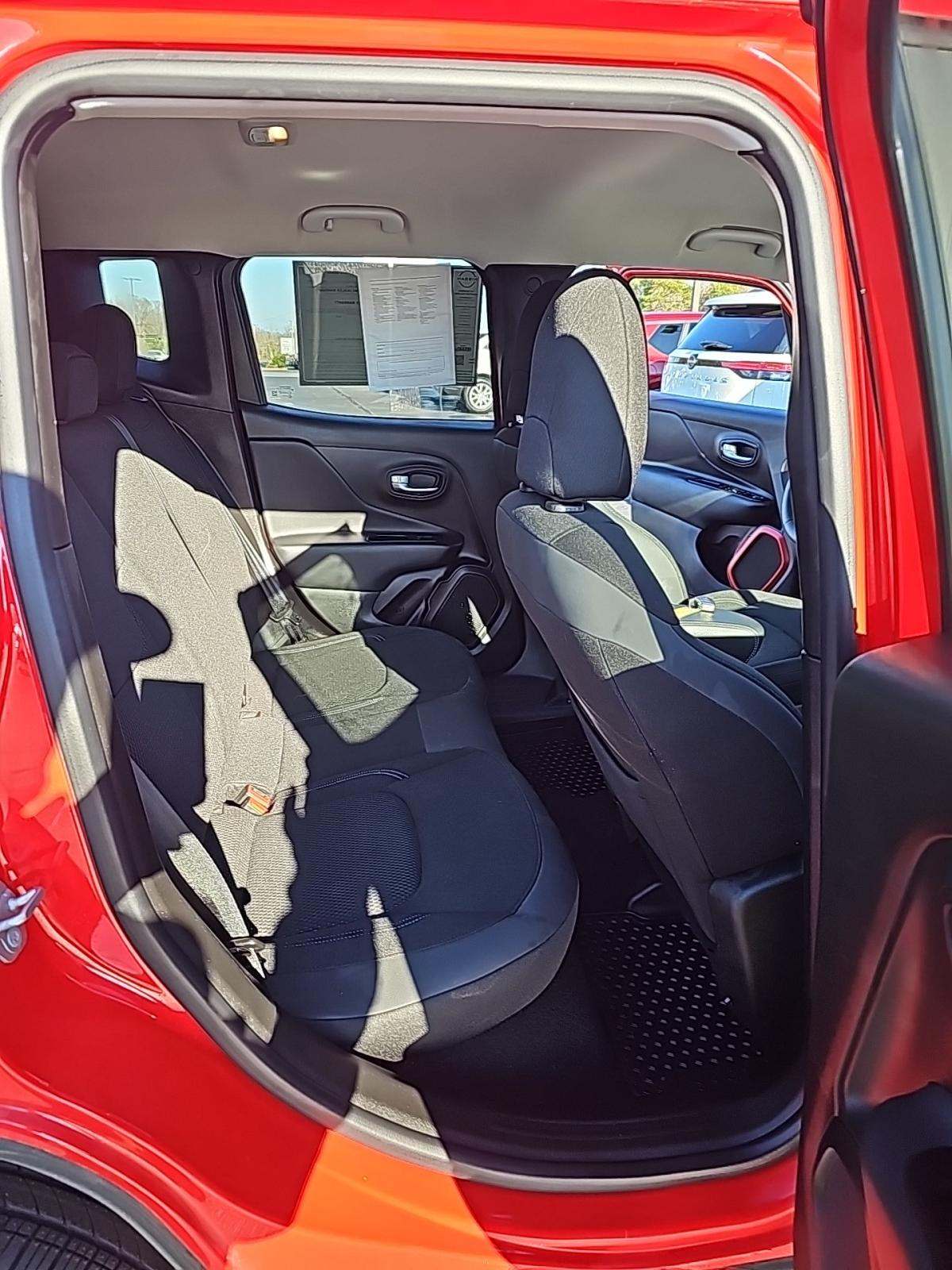 2022 Jeep Renegade Latitude Red Edition AWD