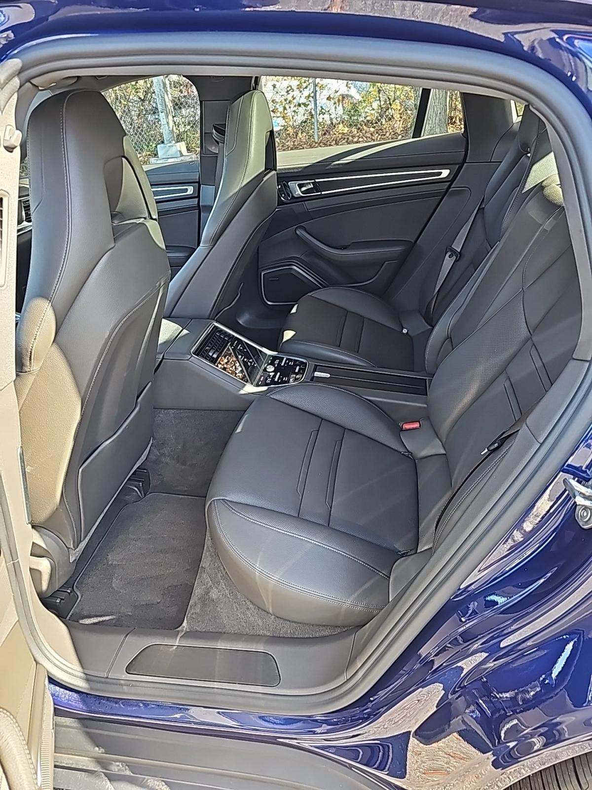 2023 Porsche Panamera Platinum Edition RWD