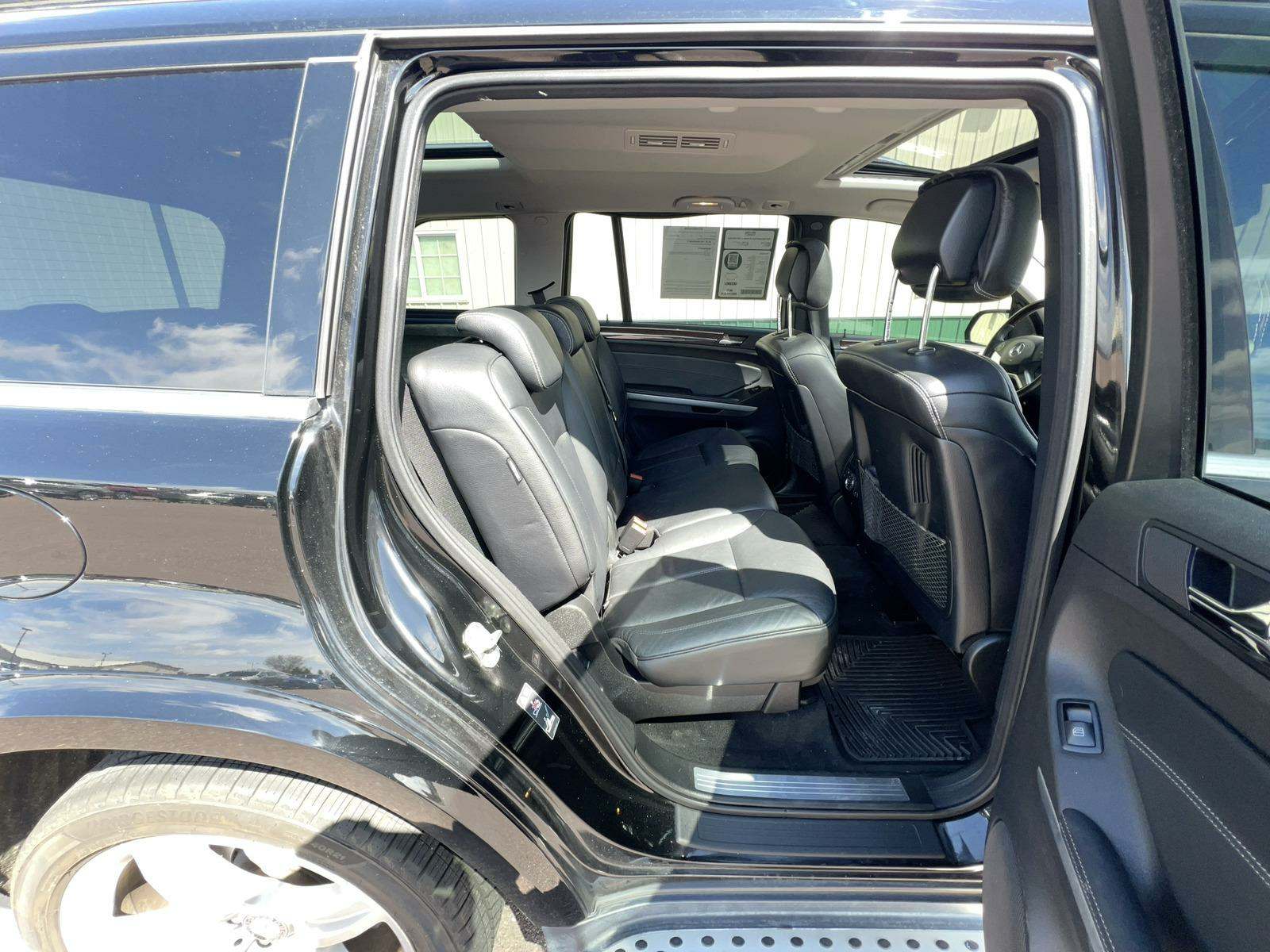 2010 Mercedes-Benz GL-Class GL 550 AWD