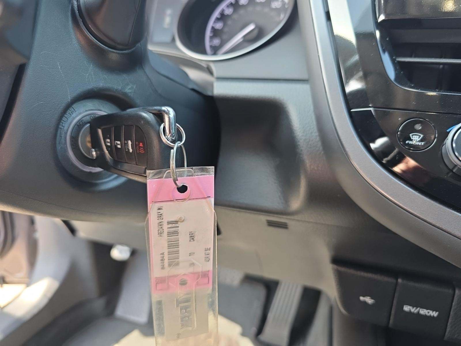 2024 Toyota Camry SE FWD