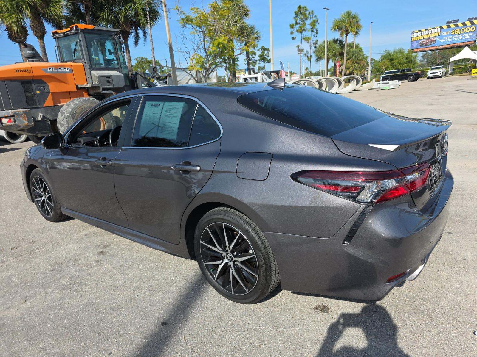 2024 Toyota Camry SE FWD