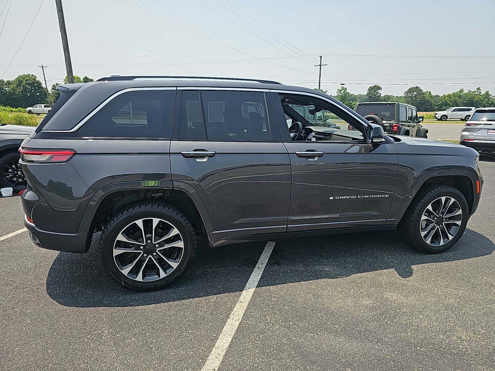 2022 Jeep Grand Cherokee Overland AWD