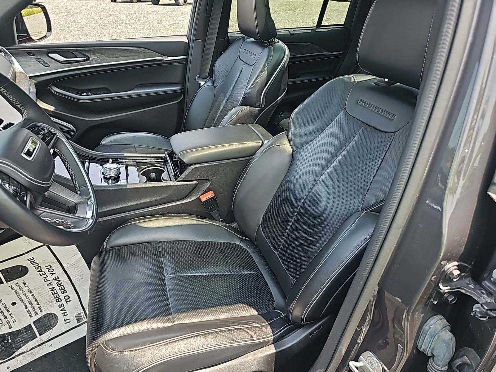 2022 Jeep Grand Cherokee Overland AWD