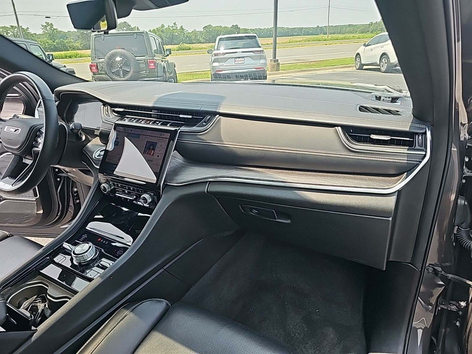 2022 Jeep Grand Cherokee Overland AWD