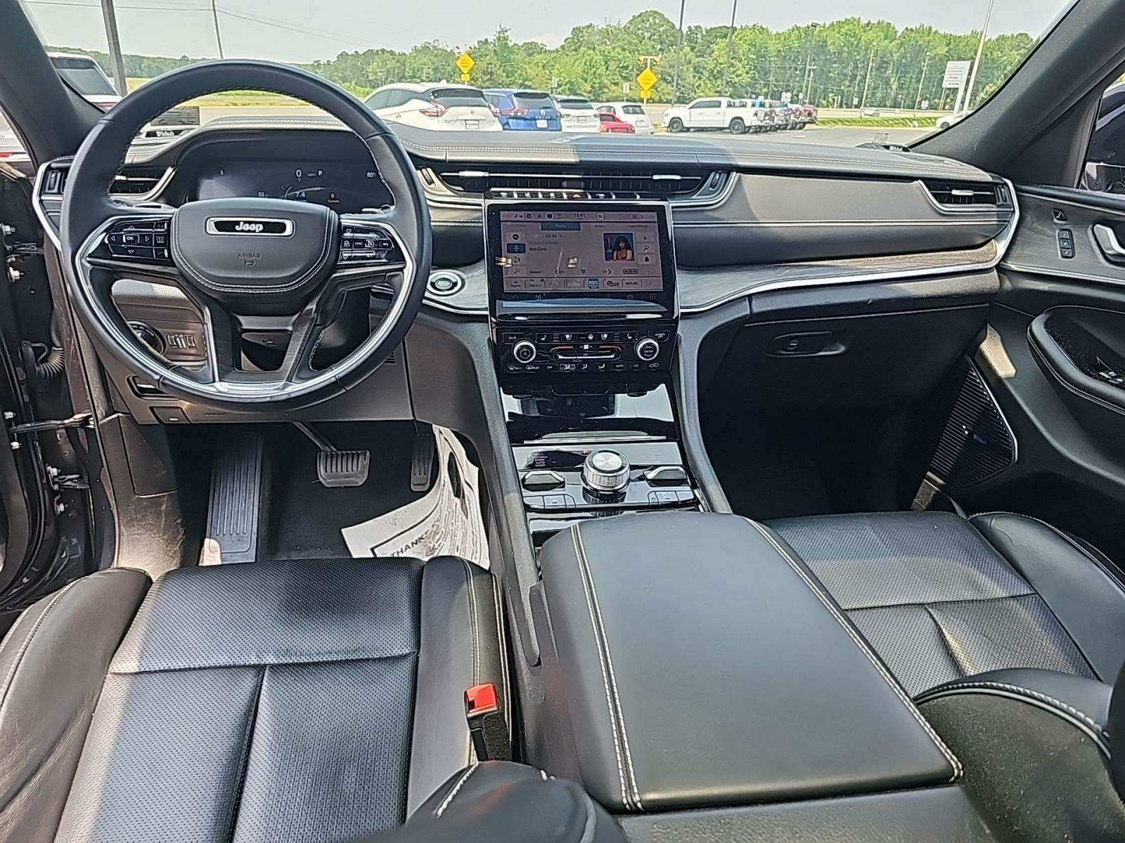 2022 Jeep Grand Cherokee Overland AWD
