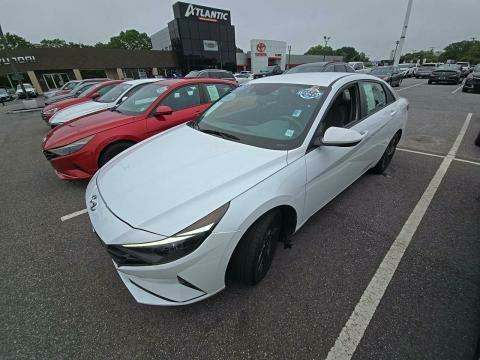 2022 Hyundai Elantra SEL FWD