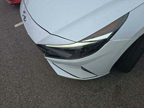 2022 Hyundai Elantra SEL FWD