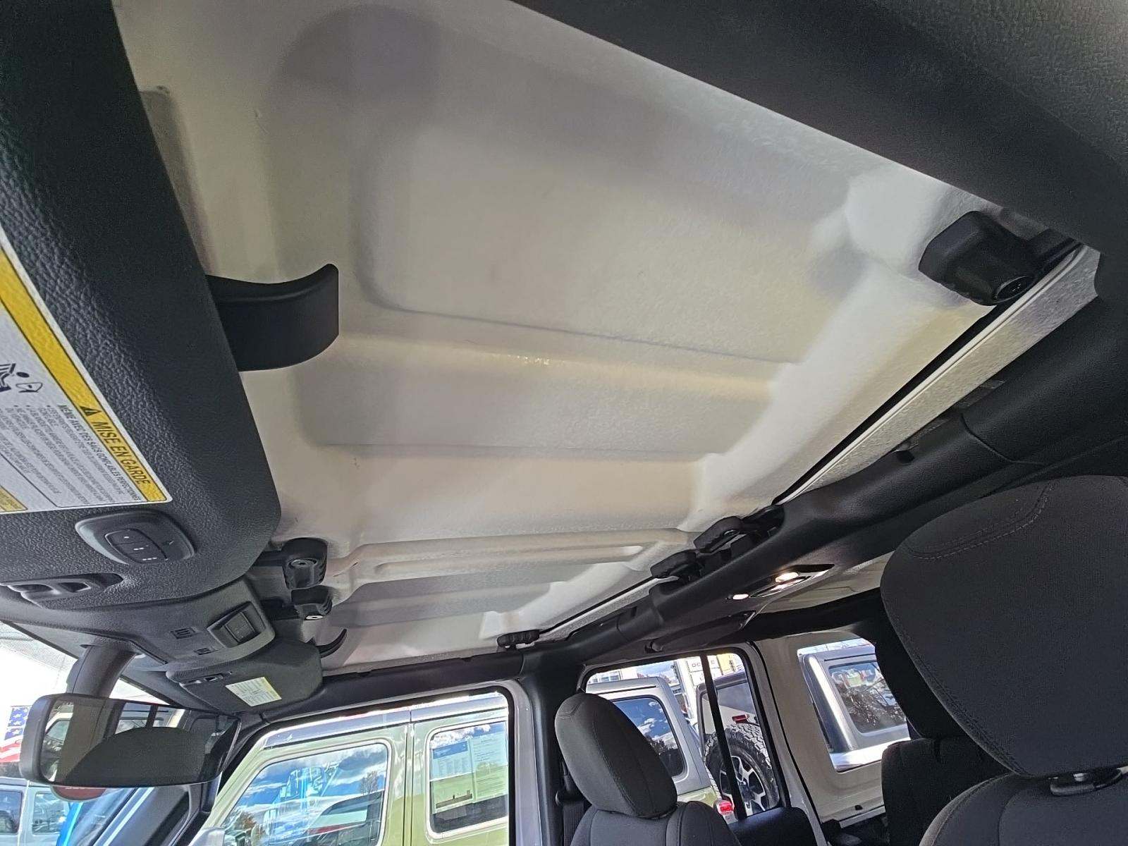 2022 Jeep Wrangler Unlimited Sahara AWD