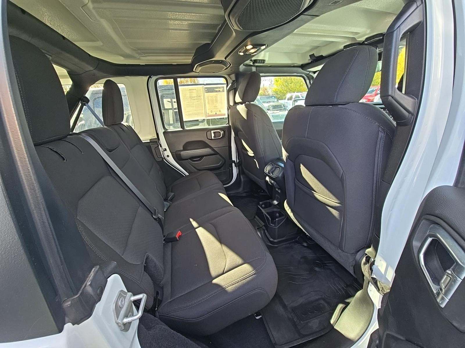 2022 Jeep Wrangler Unlimited Sahara AWD