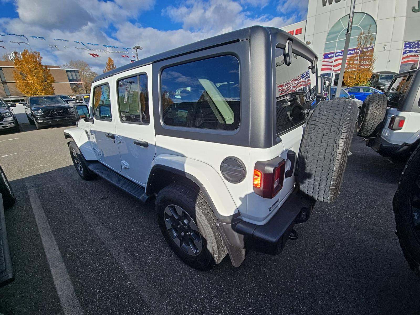 2022 Jeep Wrangler Unlimited Sahara AWD