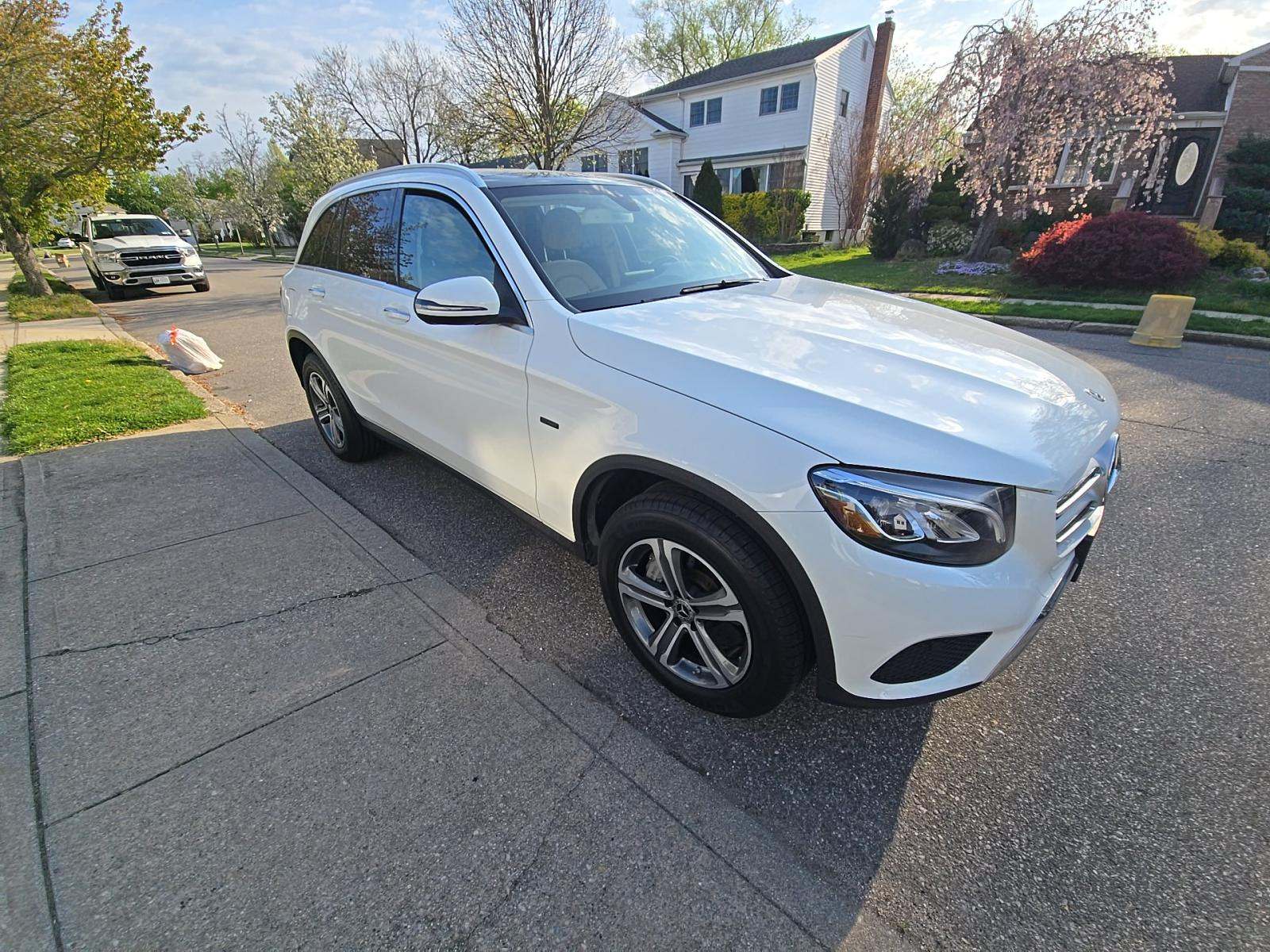 MERCEDES-BENZ GLC - 4