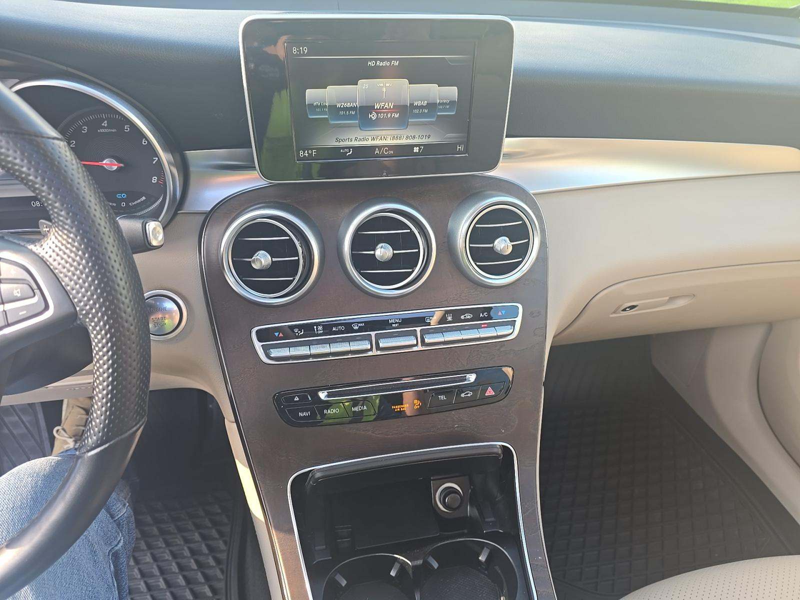 MERCEDES-BENZ GLC - 10