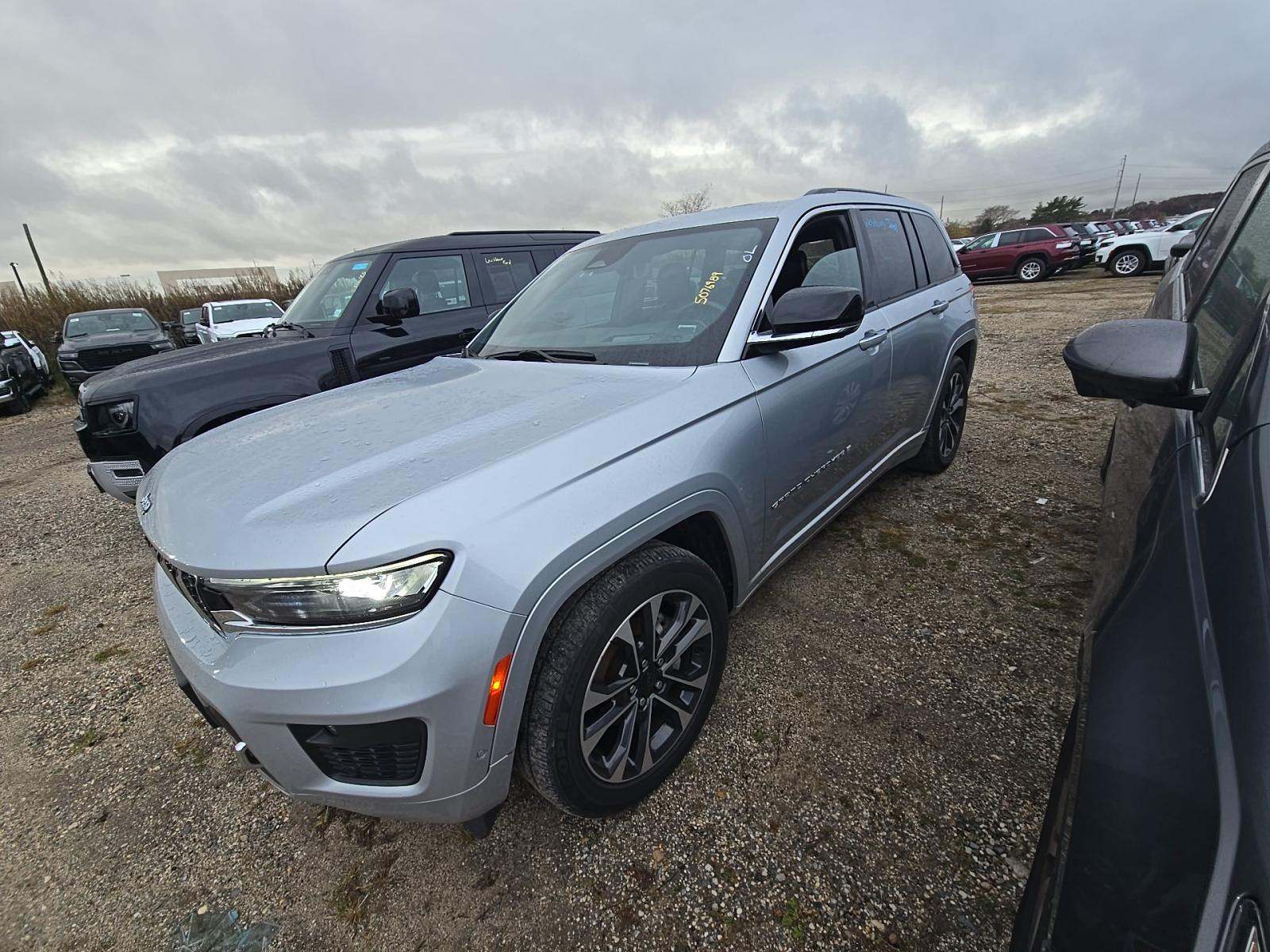 2023 Jeep Grand Cherokee Overland AWD
