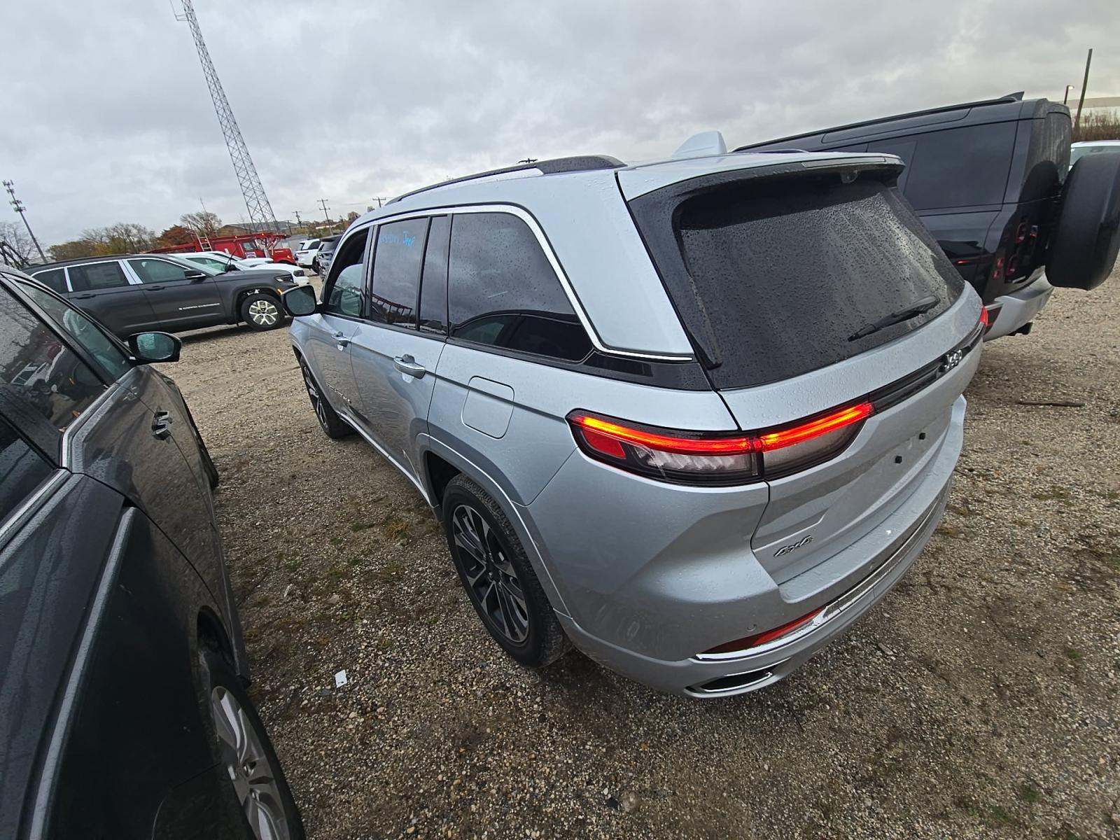 2023 Jeep Grand Cherokee Overland AWD