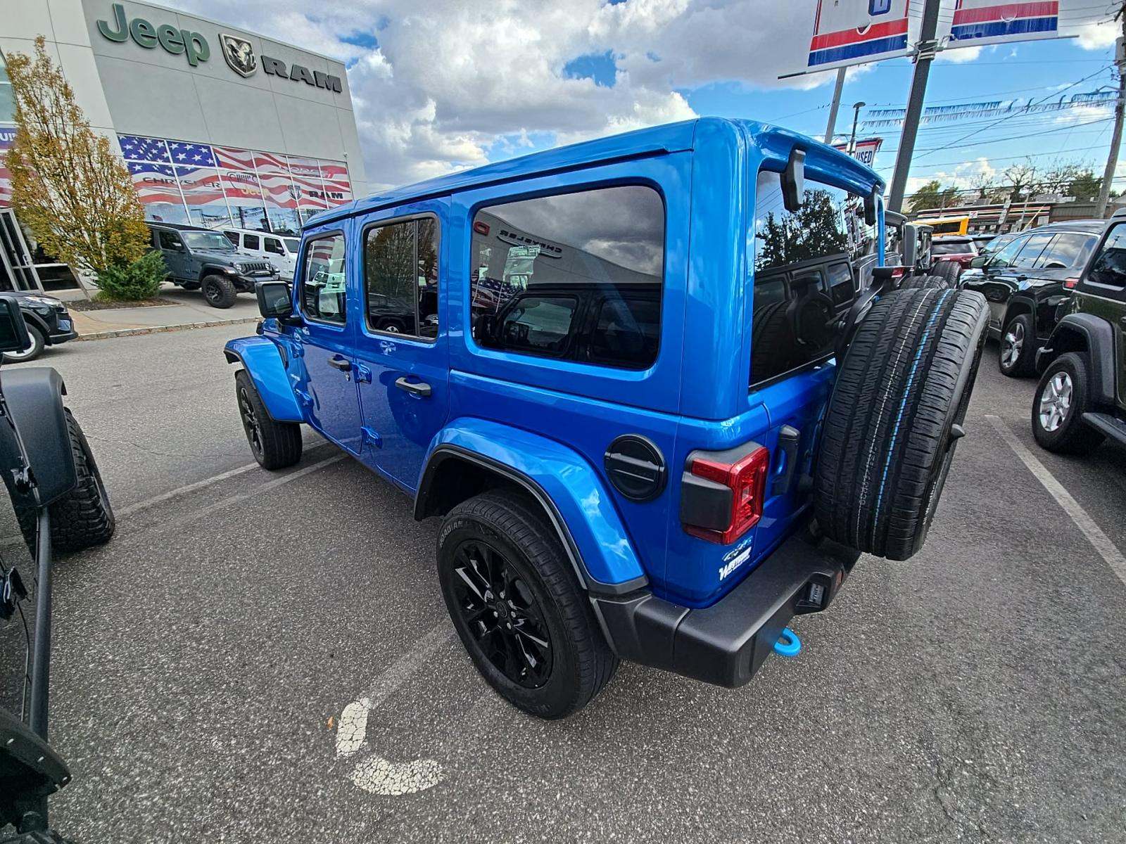 2024 Jeep Wrangler 4xe Sahara AWD