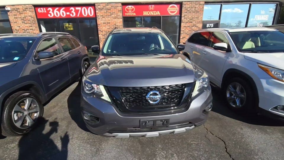 2020 Nissan Pathfinder SV