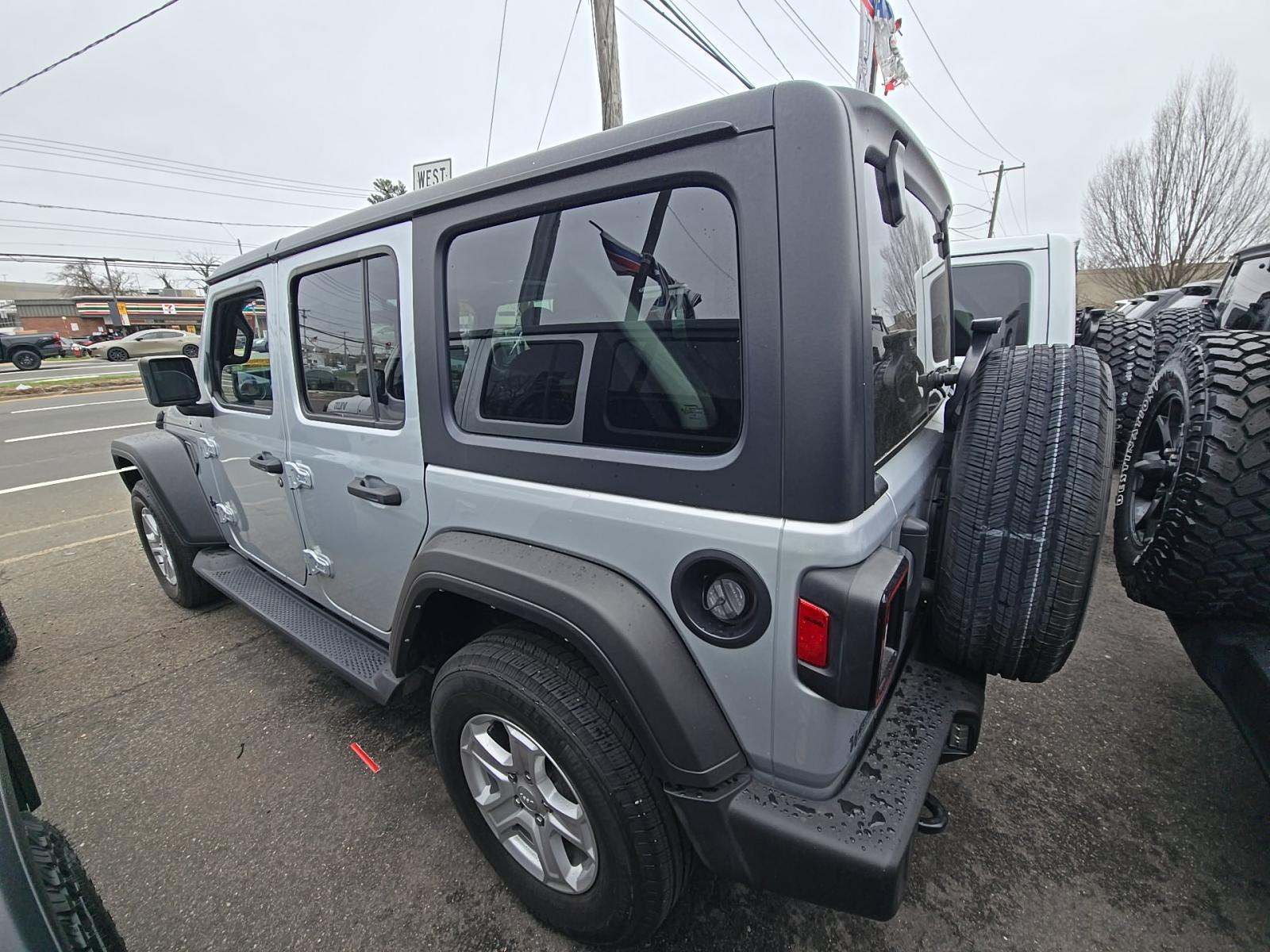 JEEP UNLIMITED SPORT S EDITION - 2