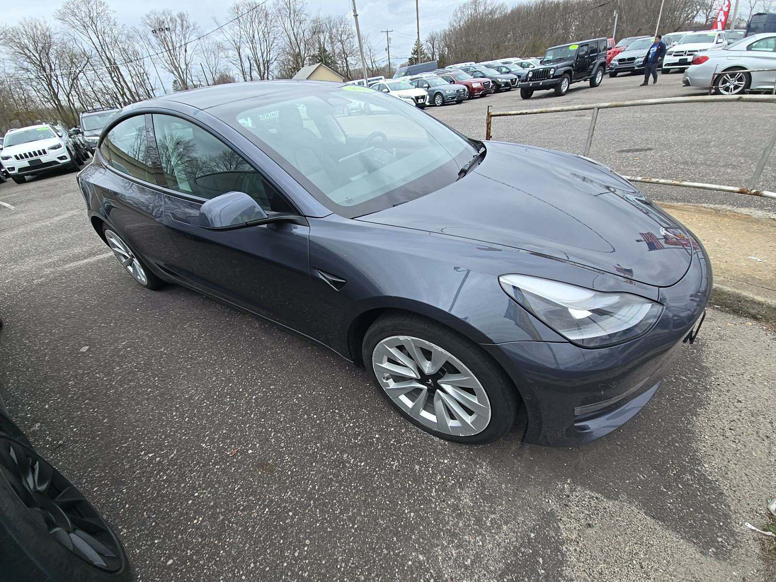 2022 Tesla Model 3 Standard Range RWD