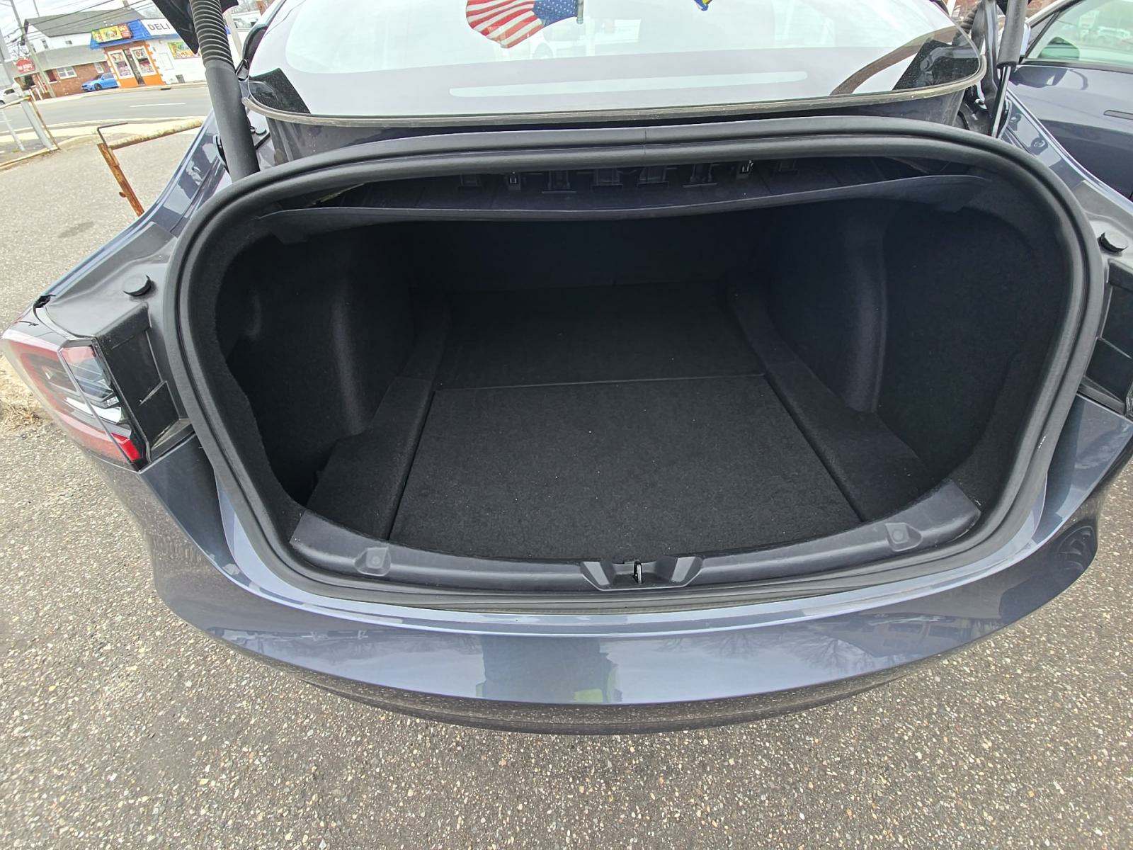 2022 Tesla Model 3 Standard Range RWD