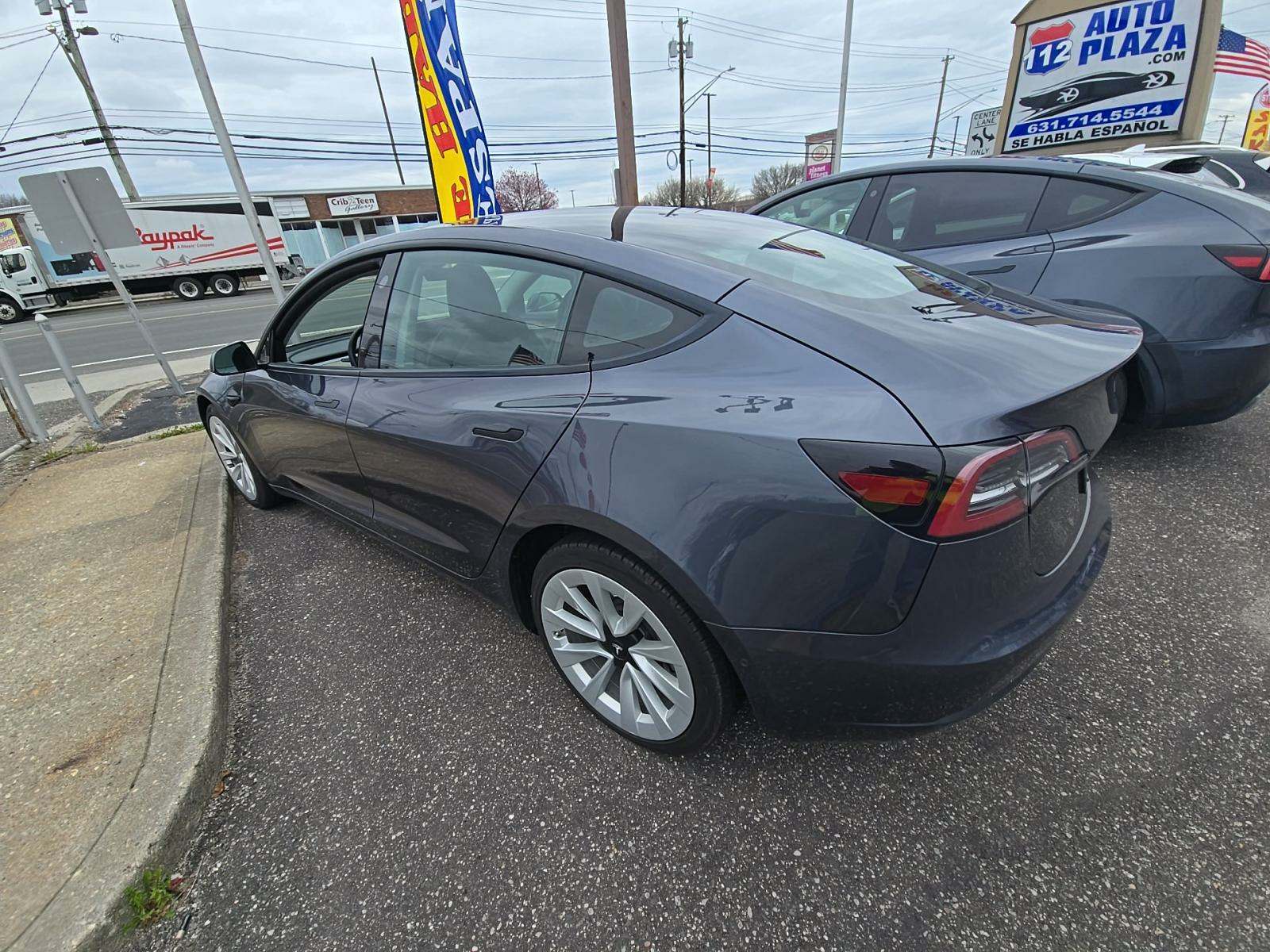 2022 Tesla Model 3 Standard Range RWD