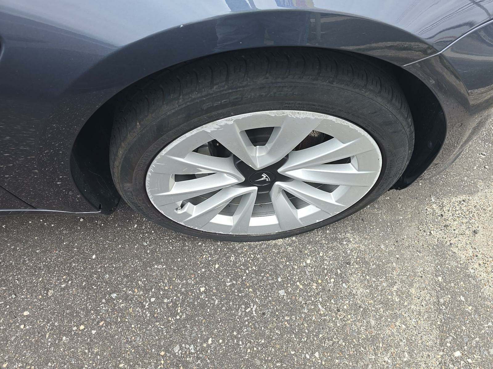 2022 Tesla Model 3 Standard Range RWD