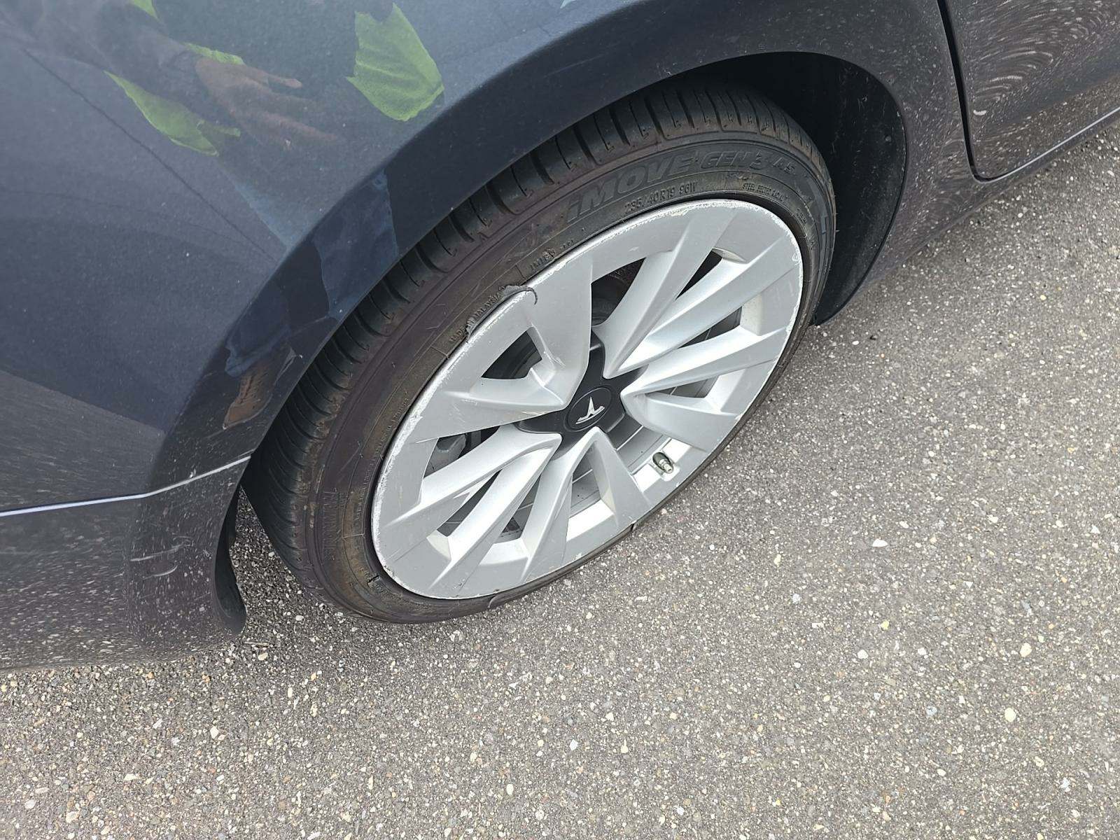 2022 Tesla Model 3 Standard Range RWD